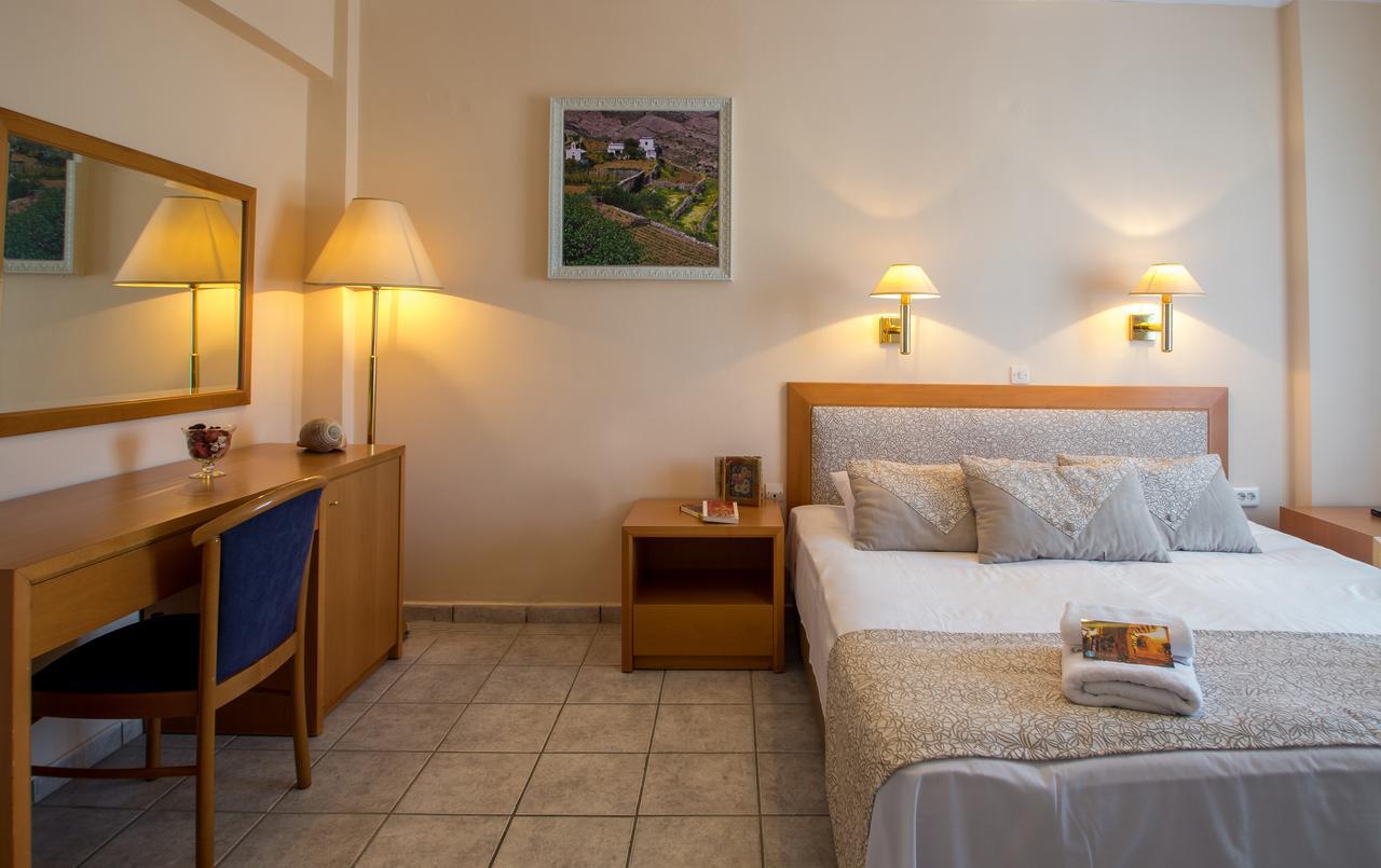 Hotel Syros Atlantis à Vári Extérieur photo