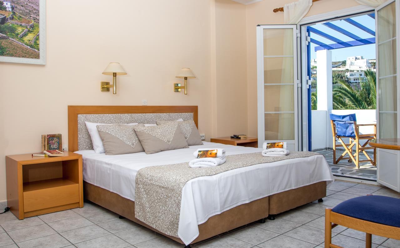 Hotel Syros Atlantis à Vári Extérieur photo