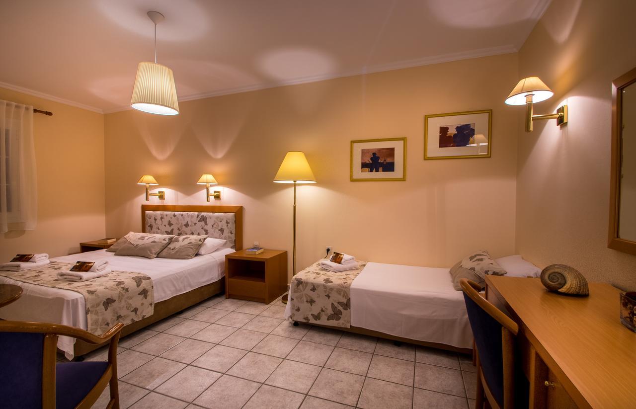 Hotel Syros Atlantis à Vári Extérieur photo
