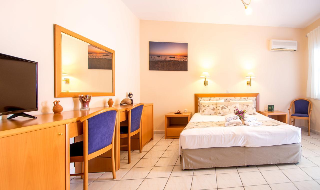 Hotel Syros Atlantis à Vári Extérieur photo